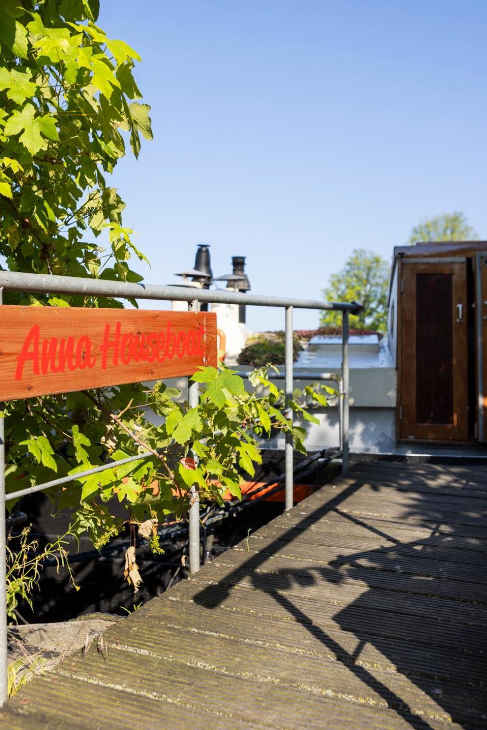 Anna Houseboat Hotel อัมสเตอร์ดัม ภายนอก รูปภาพ