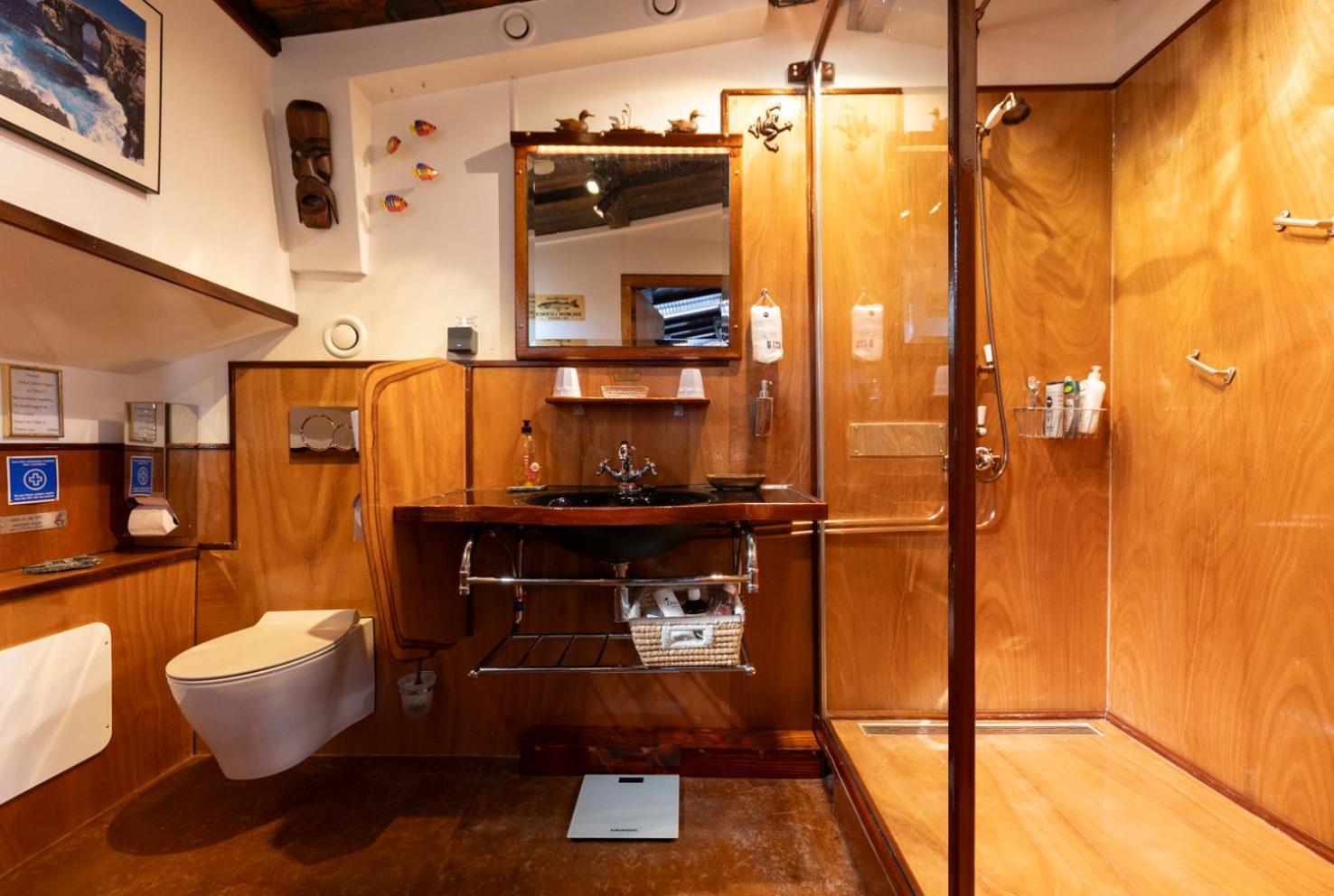Anna Houseboat Hotel อัมสเตอร์ดัม ภายนอก รูปภาพ
